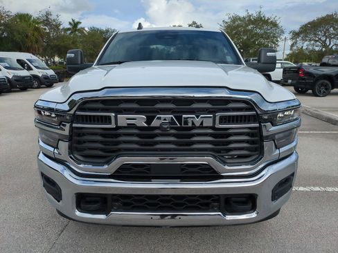 New 2026 RAM 2500 Big Horn AWD/4WD image 3