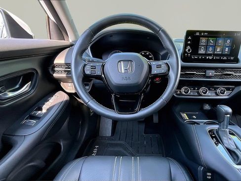 Used 2024 Honda HR-V EX-L image 9