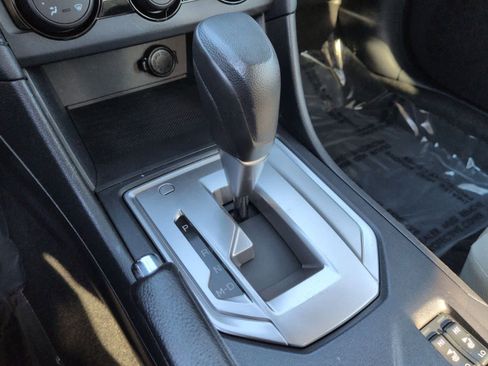 Used 2017 Subaru Impreza 2.0i Premium image 32