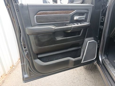 Used 2019 RAM 3500 Laramie AWD/4WD image 63
