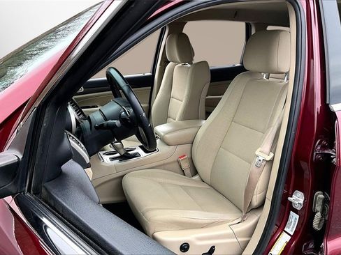 Used 2017 Jeep Grand Cherokee Laredo w/ Quick Order Package 23E image 19