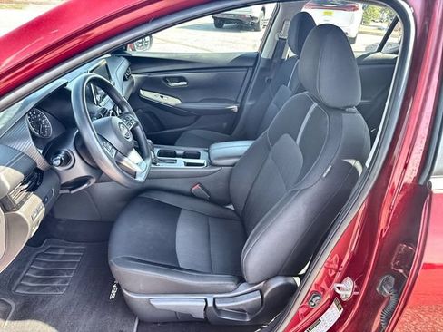 Used 2024 Nissan Sentra SV FWD image 11