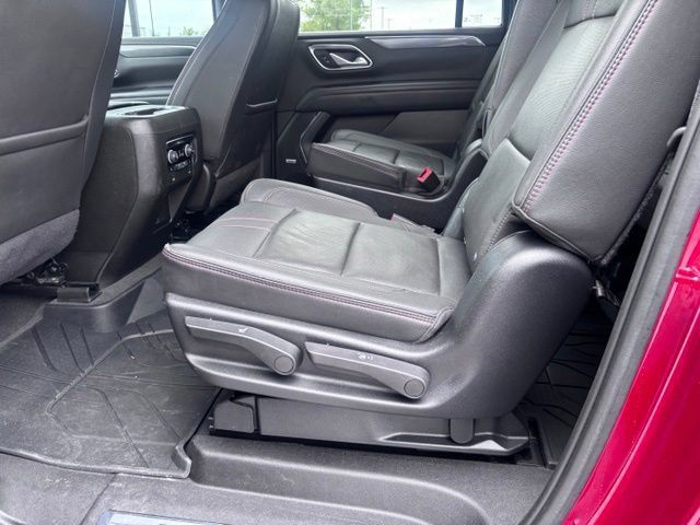 Used 2022 Chevrolet Suburban RST w/ Luxury Package AWD/4WD image 41