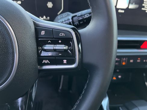 Used 2024 Kia Sorento SX image 28