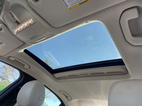 Used 2019 Mercedes-Benz C 300 Sedan image 16