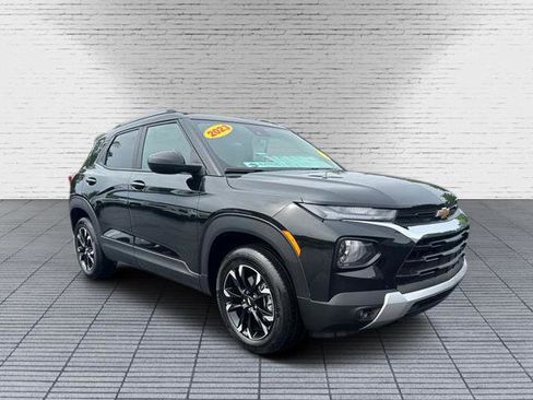 Used 2023 Chevrolet TrailBlazer LT w/ Convenience Package image 2
