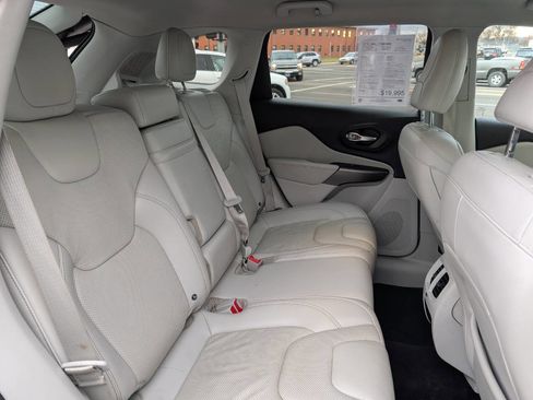 Used 2019 Jeep Cherokee Limited w/ Trailer Tow Group image 15