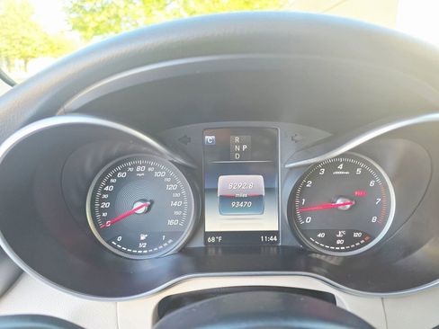 Used 2017 Mercedes-Benz GLC 300 4MATIC image 18