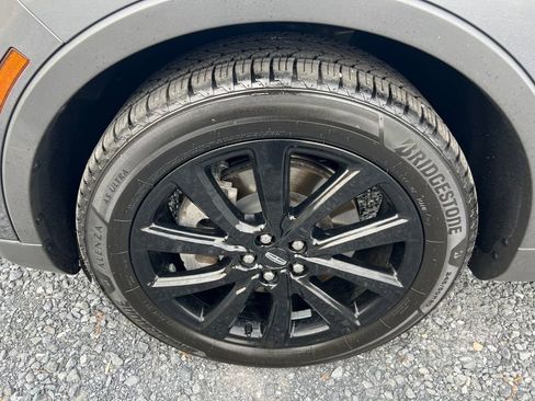 Used 2022 Lincoln Nautilus Reserve w/ Equipment Group 202A image 13