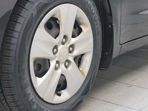 Used 2018 Kia Forte LX FWD image 31