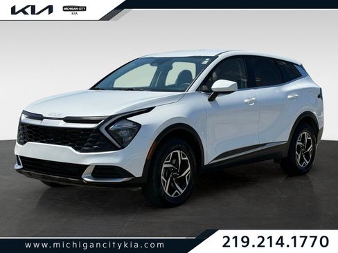 Used 2023 Kia Sportage LX AWD/4WD image 1