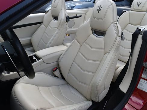 Used 2016 Maserati GranTurismo Sport image 2