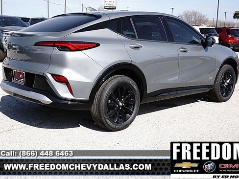 New 2026 Buick Envista Sport Touring image 7