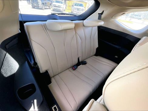 Certified 2025 Acura MDX w/ Technology Package image 39