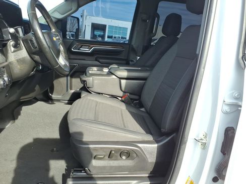 Used 2024 Chevrolet Silverado 2500 LT image 15