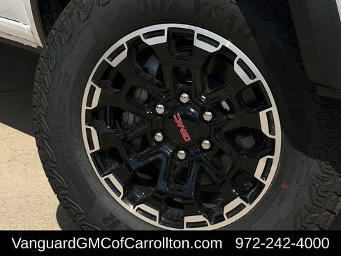 New 2026 GMC Canyon AT4 w/ Technology Plus Package AWD/4WD image 9