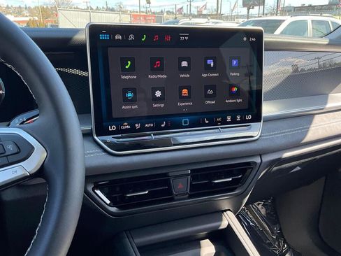 New 2026 Volkswagen Tiguan SE image 17