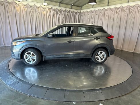 Used 2019 Nissan Kicks S FWD image 6