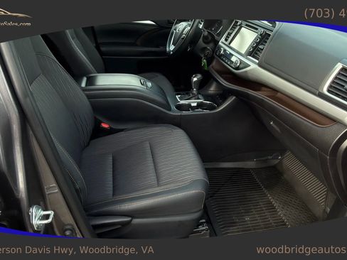 Used 2019 Toyota Highlander Plus image 39