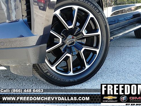 Used 2022 Chevrolet Tahoe RST w/ Luxury Package AWD/4WD image 46