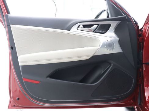 Used 2022 Genesis G70 3.3T w/ Sport Advanced Package image 43