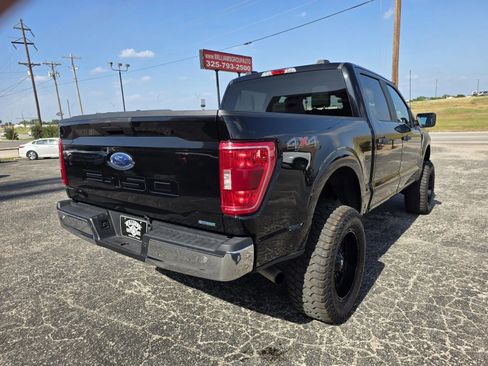 Used 2023 Ford F150 XLT AWD/4WD image 7