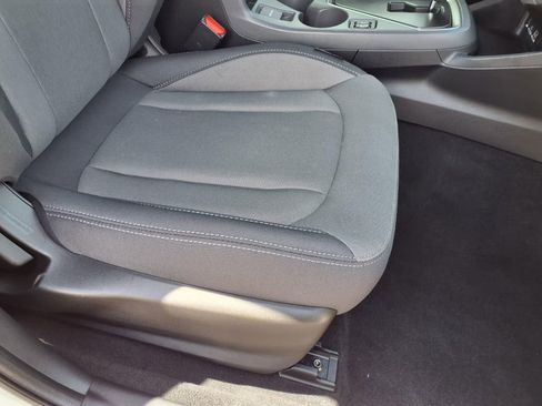 Used 2025 Subaru Crosstrek 2.0i Premium image 18