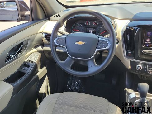 Used 2022 Chevrolet Traverse LS FWD image 10