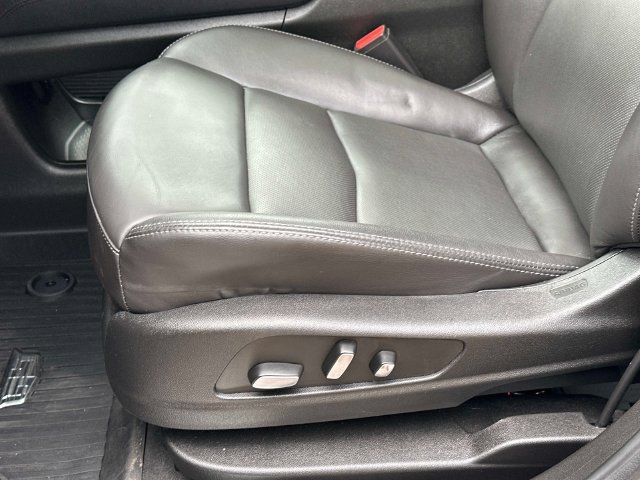 Certified 2025 Cadillac XT5 Premium Luxury w/ LPO, Floor Liner Package AWD/4WD image 20