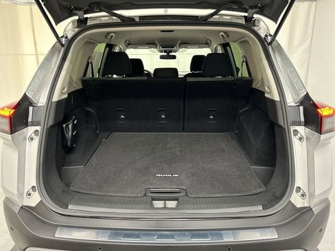 Used 2023 Nissan Rogue SV image 21