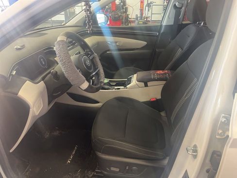 Used 2022 Hyundai Tucson SEL w/ Convenience Package AWD/4WD image 3