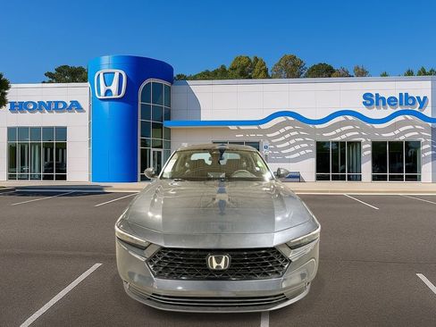 Used 2023 Honda Accord EX image 3