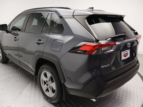Certified 2025 Toyota RAV4 LE AWD/4WD image 11