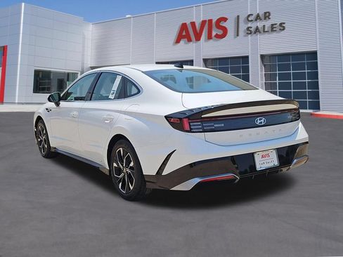 Used 2025 Hyundai Sonata SEL FWD image 9