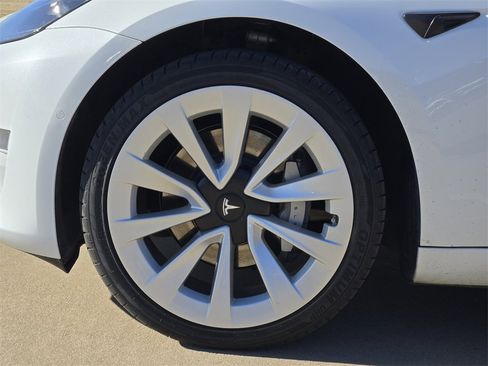Used 2021 Tesla Model 3 Standard Range Plus image 27