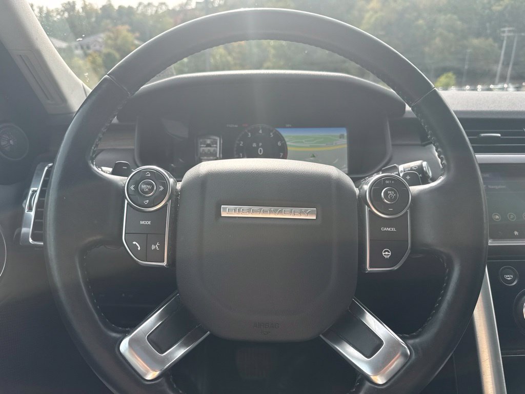 Used 2018 Land Rover Discovery HSE AWD/4WD image 10