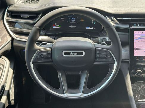 Used 2023 Jeep Grand Cherokee 4WD 4xe w/ Luxury Tech Group II image 12