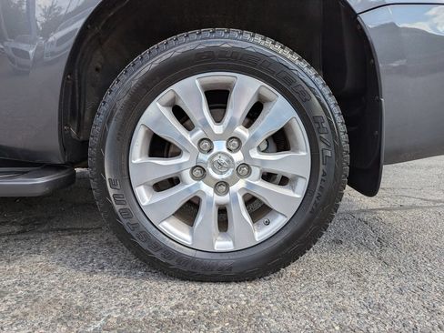Used 2017 Toyota Sequoia Platinum AWD/4WD image 60