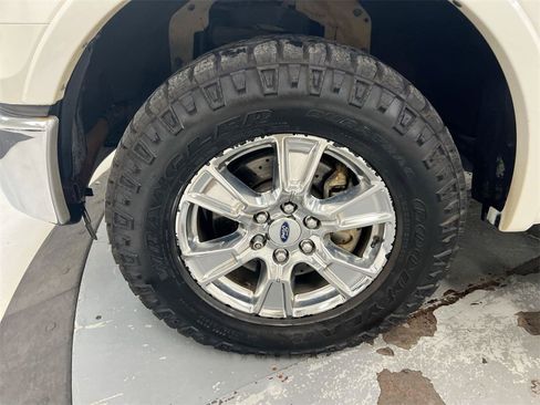 Used 2015 Ford F150 Lariat w/ Equipment Group 502A Luxury image 27