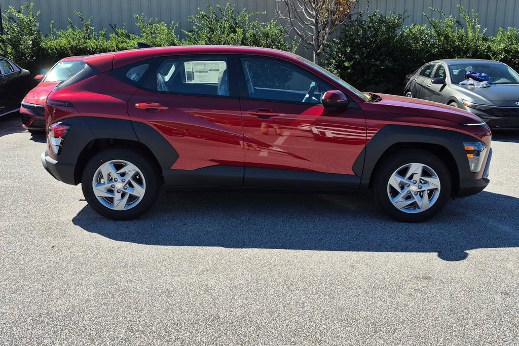 New 2027 Hyundai Kona SE FWD image 4