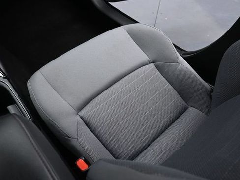 Used 2025 Toyota Corolla SE FWD image 12