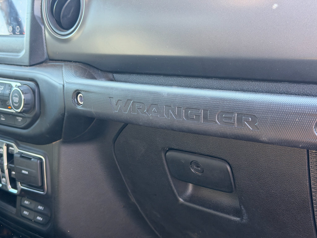 Used 2023 Jeep Wrangler Unlimited Sport AWD/4WD image 30