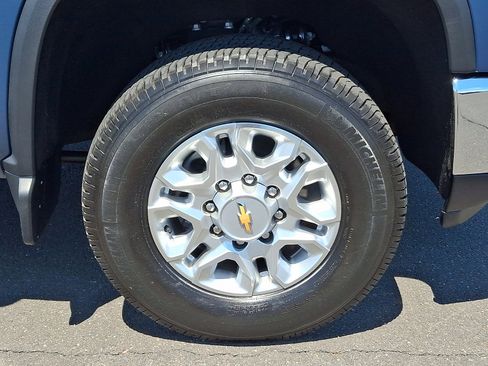 Certified 2024 Chevrolet Silverado 2500 LT w/ Convenience Package AWD/4WD image 8