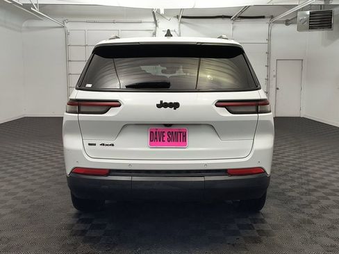 Used 2023 Jeep Grand Cherokee L Laredo image 10