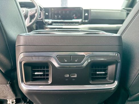 Used 2024 GMC Sierra 1500 SLT AWD/4WD image 24
