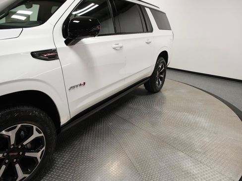 New 2026 GMC Yukon XL AT4 w/ AT4 Premium Plus Package AWD/4WD image 3
