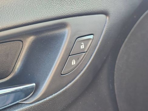 Used 2018 Chevrolet Equinox Premier AWD/4WD image 22