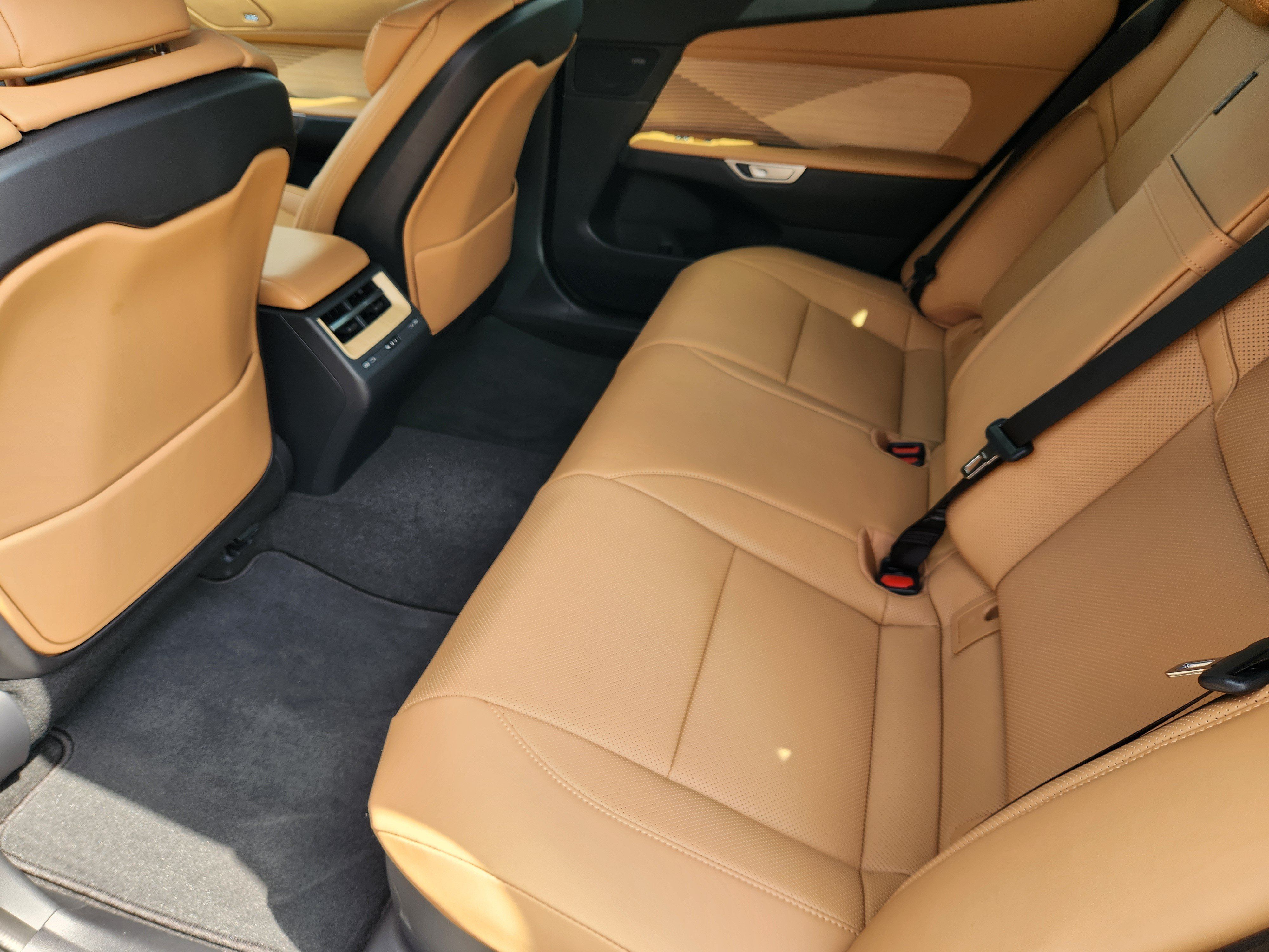 New 2026 Lexus ES 350e FWD image 18