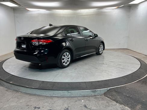 Used 2025 Toyota Corolla LE image 6