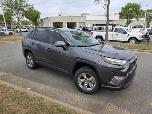 Used 2025 Toyota RAV4 XLE w/ Convenience Package image 2